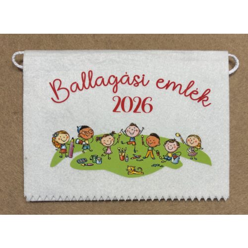 Fehér filc tarisznya rajzolós mintával piros felirattal