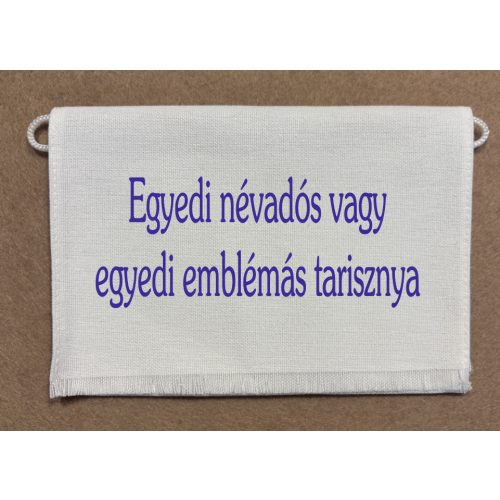 Iskolai ballagó tarisznya egyedi emblémával