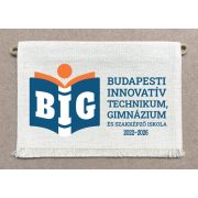 Iskolai ballagó tarisznya egyedi emblémával