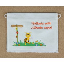   Méhecske csoport sarokmotívummal fehér színű vászon ballagó tarisznya 